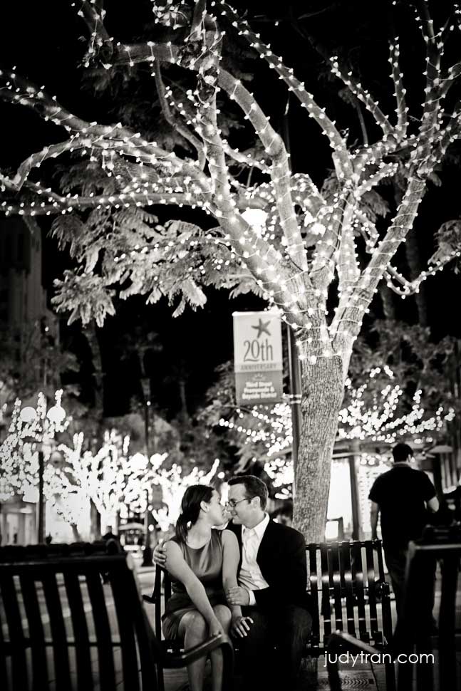 Santa Monica Engagement Photos 3rd Street Promenade