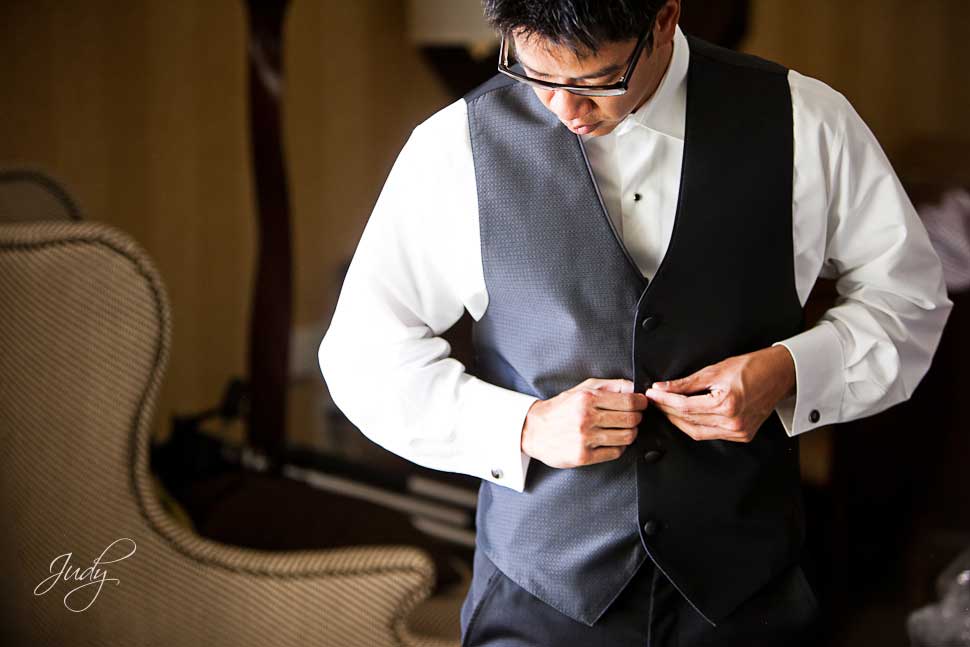 Huntington Hyatt Wedding Preparation Groom