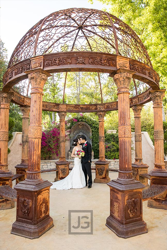 Tuscan Garden wedding photo