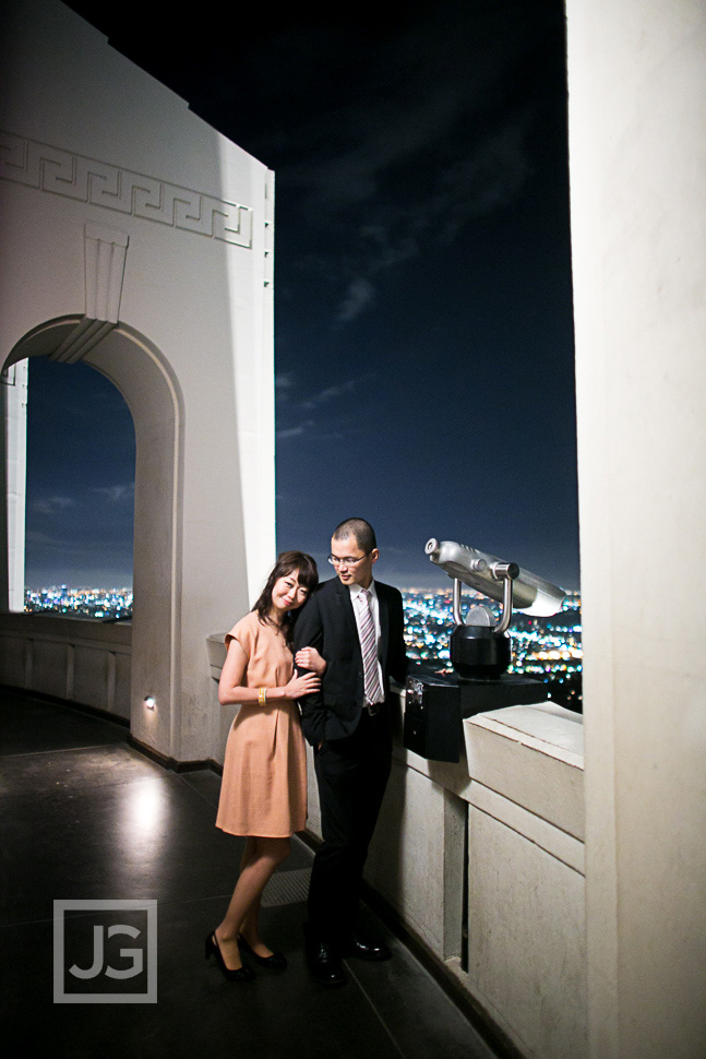 Griffith-observatory-engagement-photography