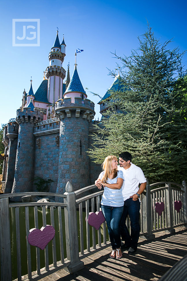 disneyland-engagement-photography-0002