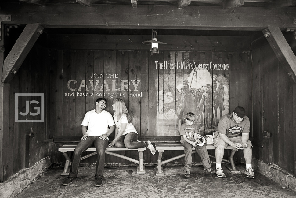 disneyland-engagement-photography-0007