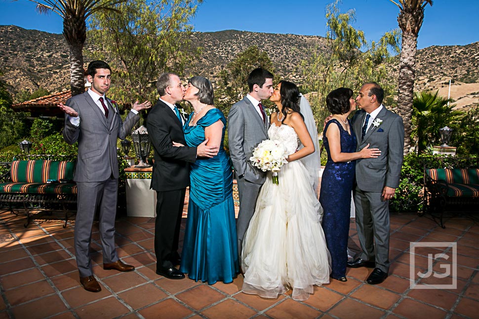 hummingbird-nest-ranch-wedding-photography-0040