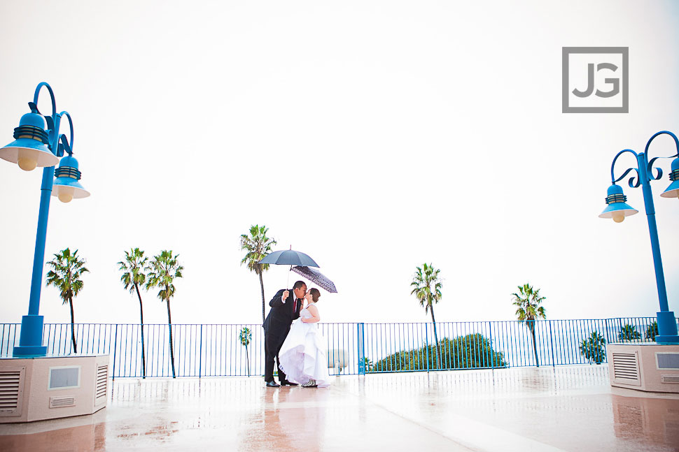 La Jolla Cove Suites Wedding First Look