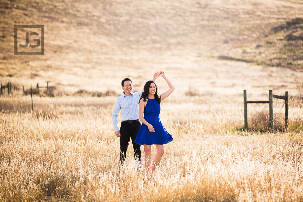 open-field-engagement-photography-0010