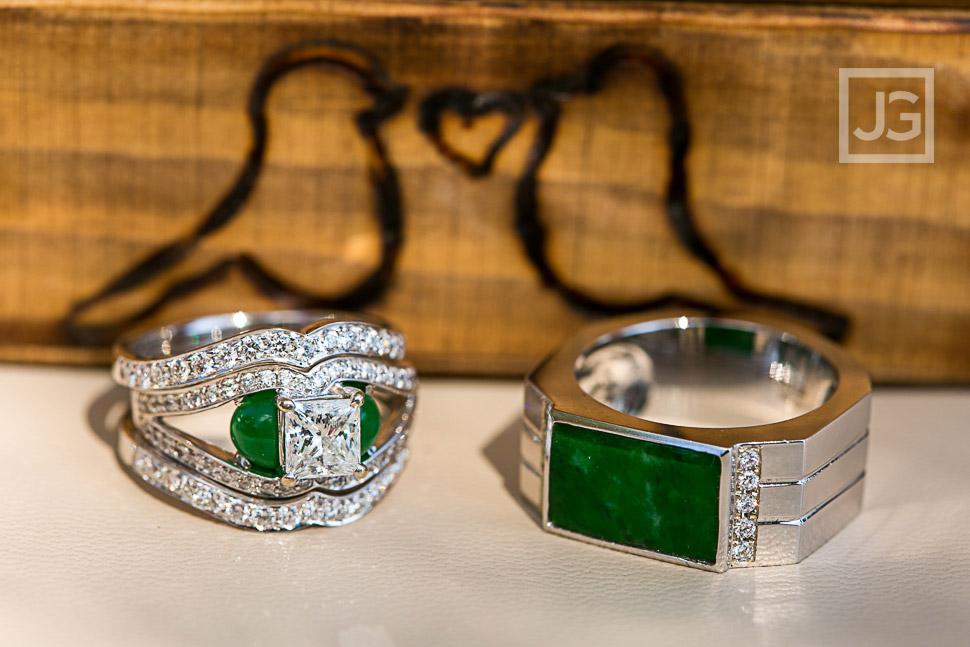 Unique wedding rings with emeralds