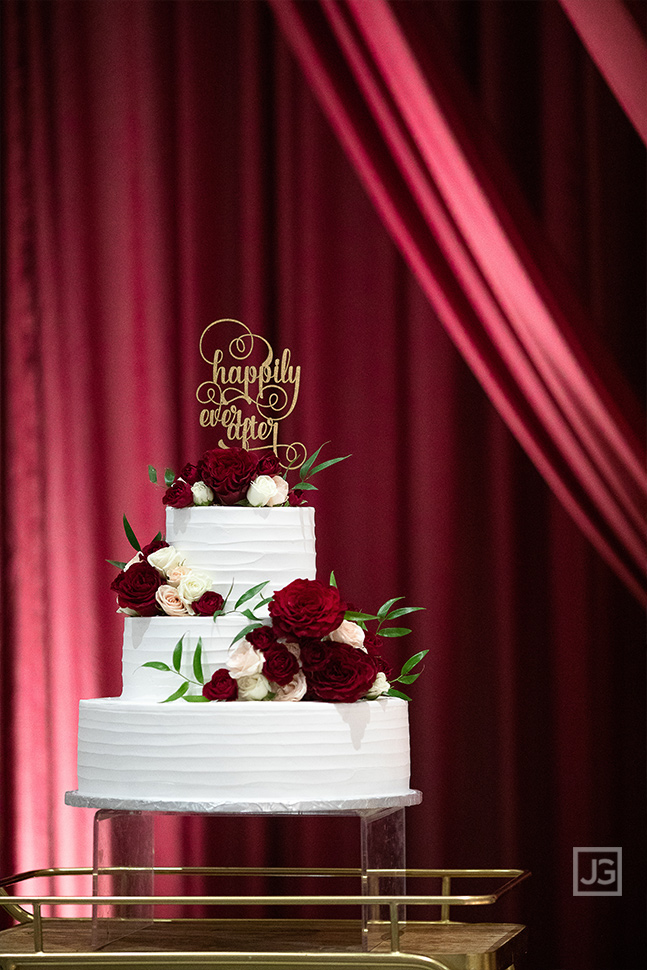 Wedding Cake with red roses