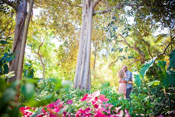 Read more about the article Huntington Library Engagement Photography | Micha & Darlington