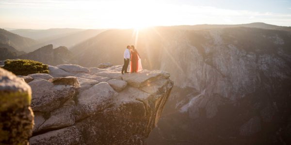 Read more about the article Yosemite Engagement Photography, Milky Way Photos | Joyce + Won Ho