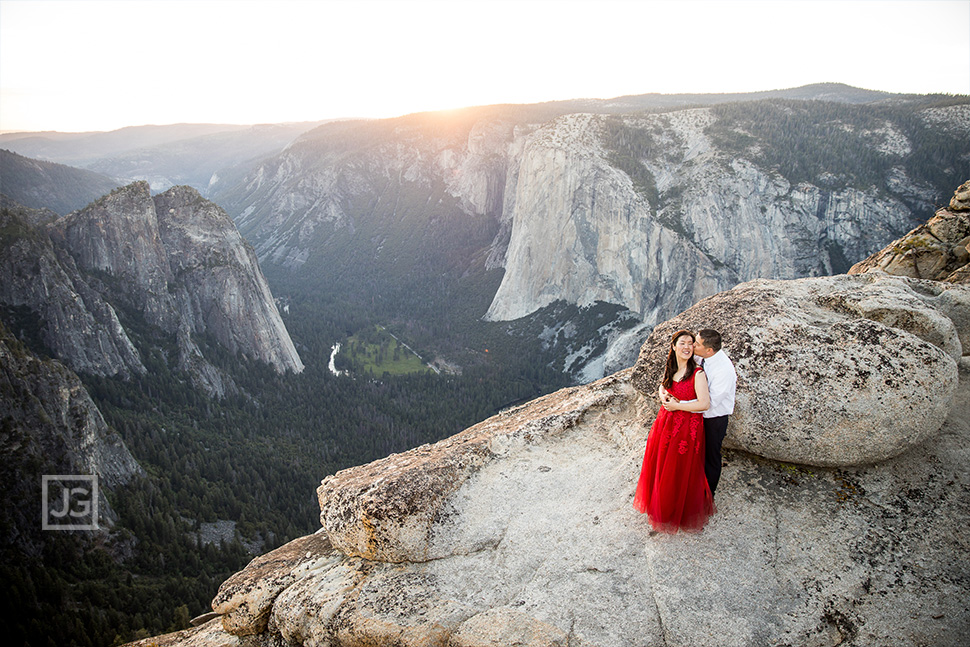 Yosemite Engagement Photography