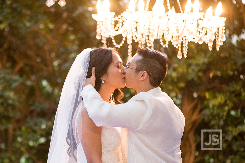 Padua Wedding Ceremony First Kiss