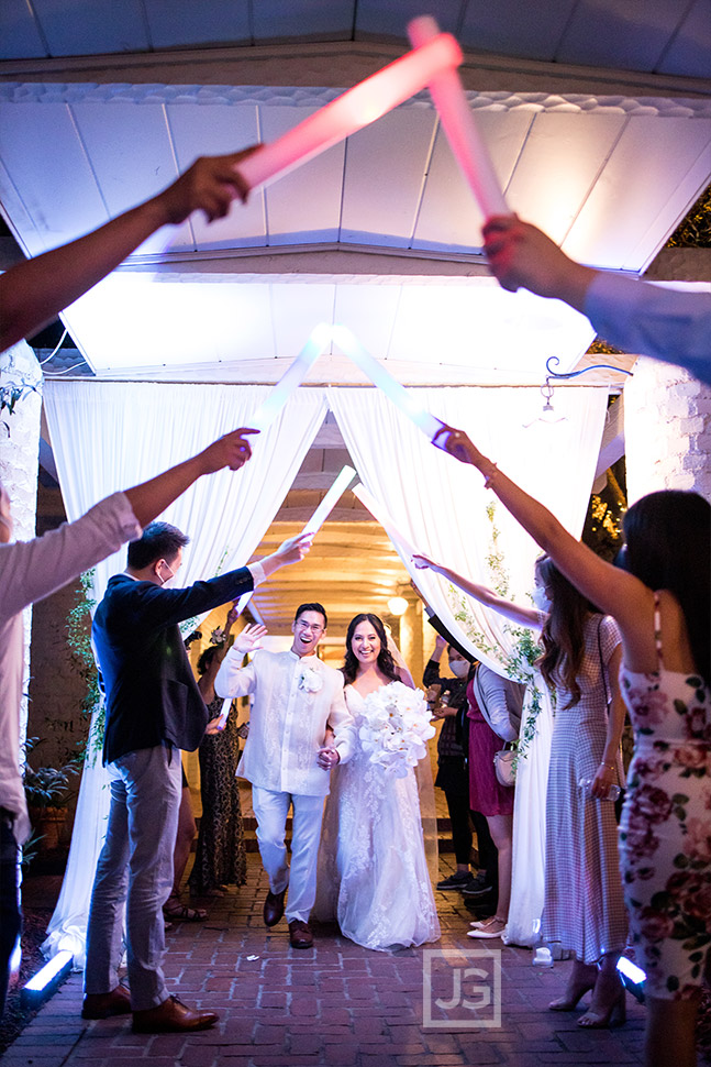 Micro Wedding Grand Exit