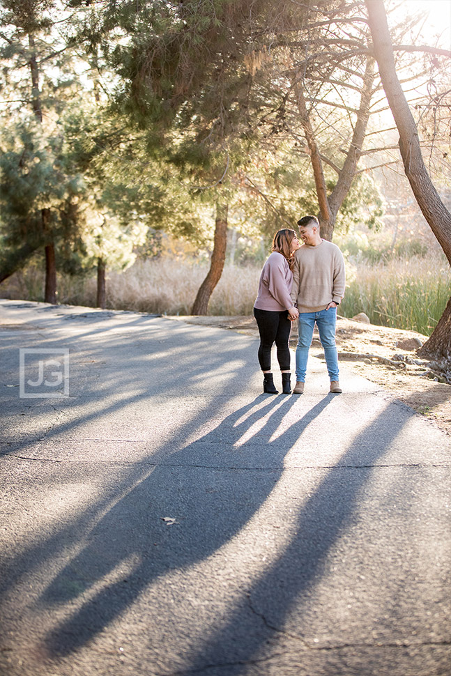 Bonelli Park Engagement Photos on Hiking Trail