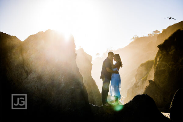 Read more about the article Malibu Beach Engagement Photos | El Matador Beach and DTLA