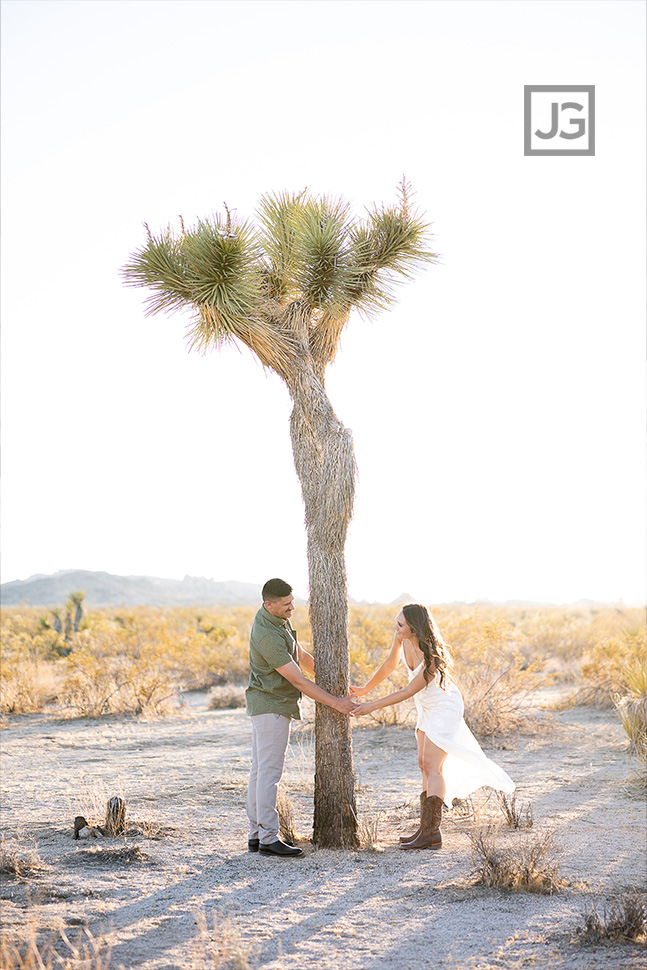 Cute Joshua Tree Engagement Photos