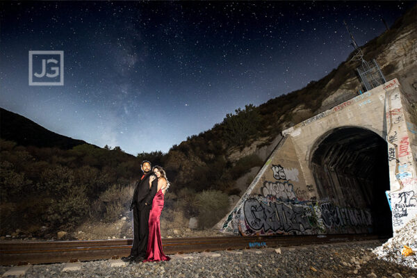 Read more about the article Vasquez Rocks Engagement Photography + Astrophotography
