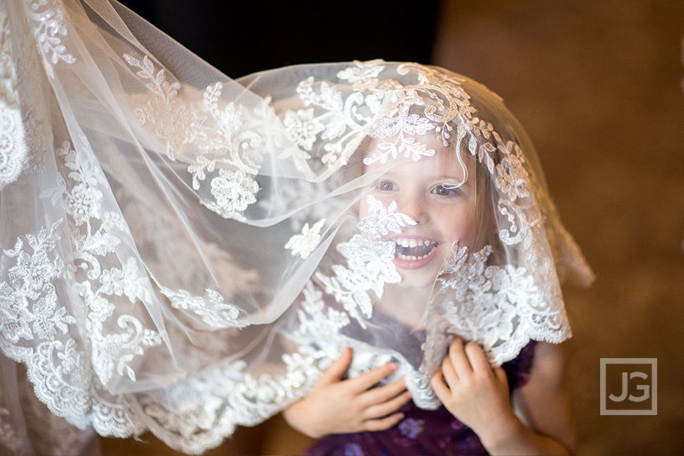 Cute Veil Photo with Flowergirl