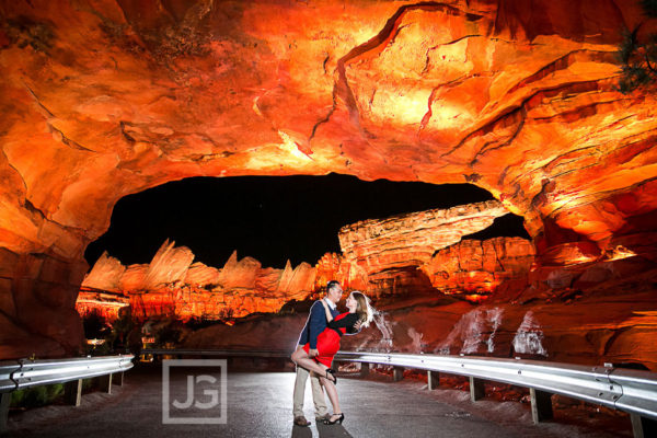 Read more about the article Disneyland Engagement Photos “Happiest Place on Earth” | Juli + Will