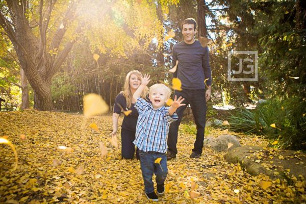 Read more about the article Fullerton Arboretum Family Photography | The Lukehart Family