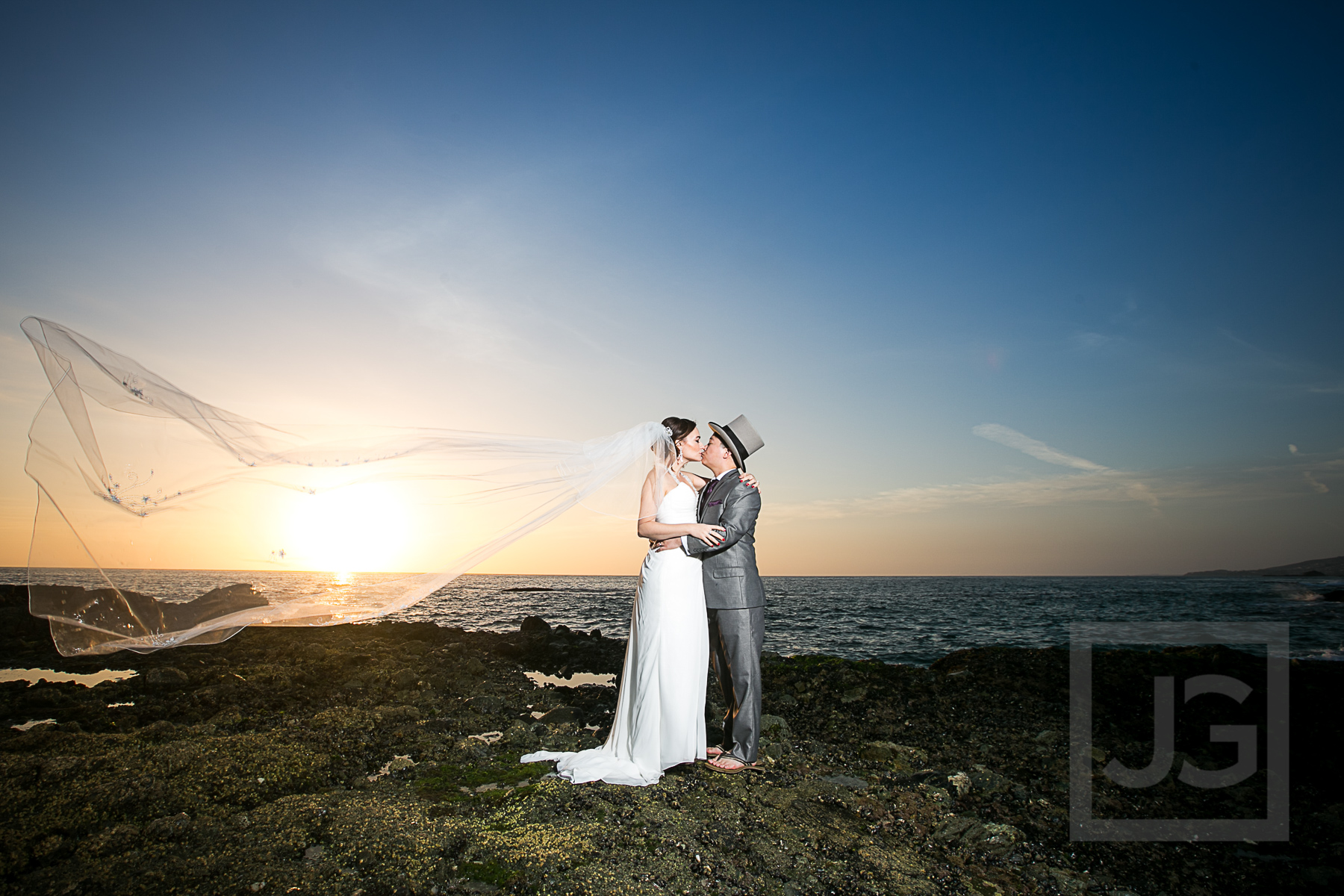 Laguna Beach, Trash the dress