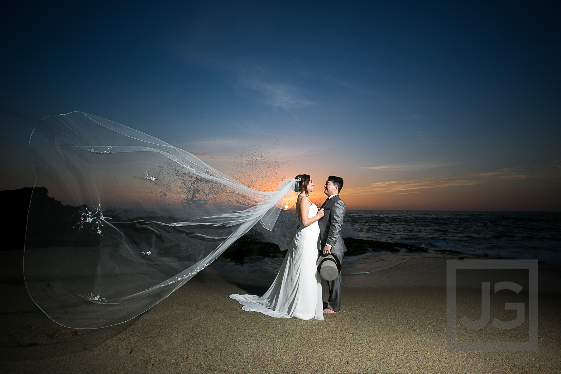 Laguna Beach, Trash the dress