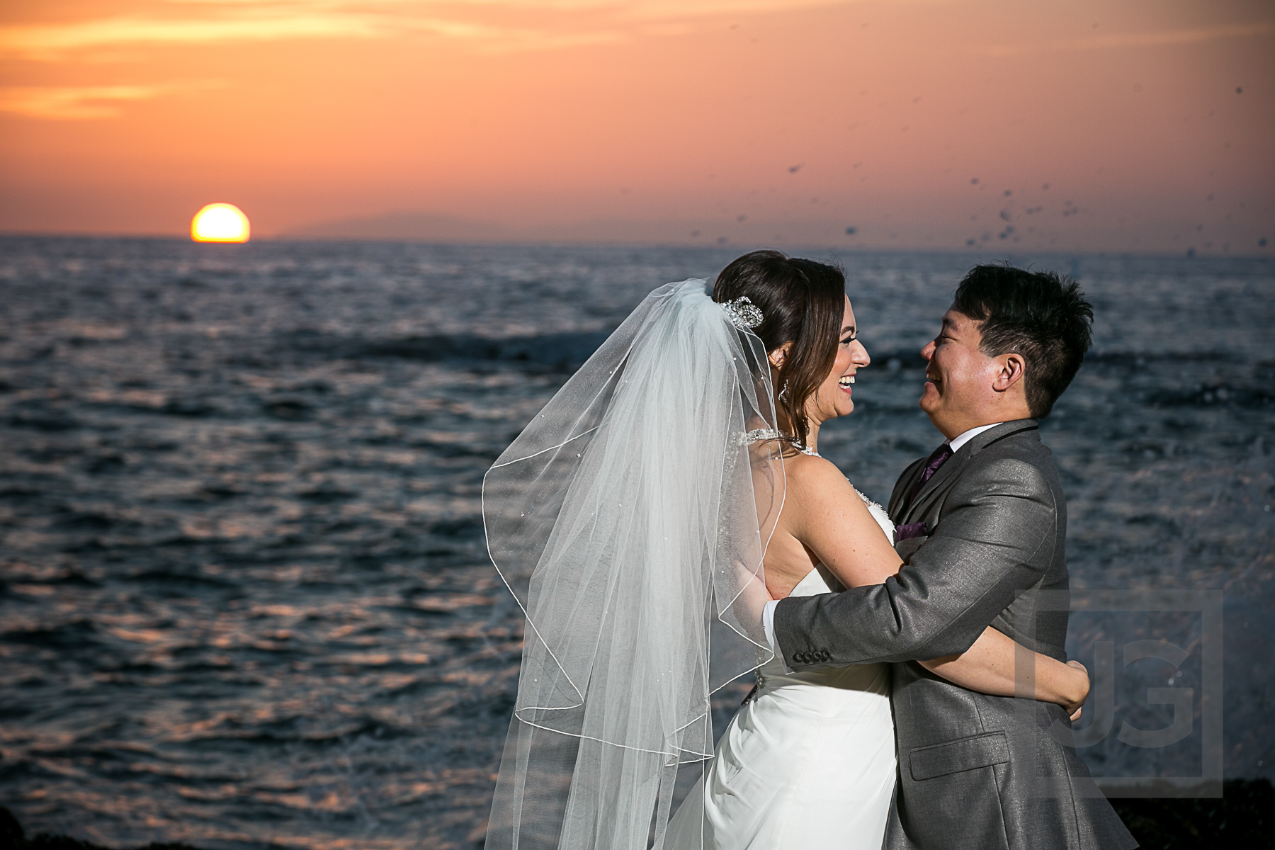 Laguna Beach, Trash the dress