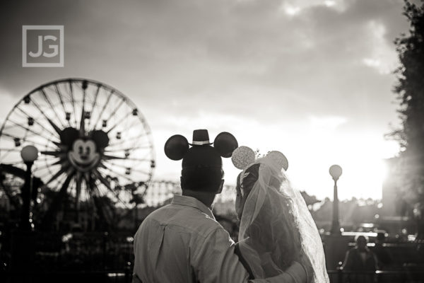 Read more about the article Disneyland Engagement Photos, California Adventures | Jill & Stephen