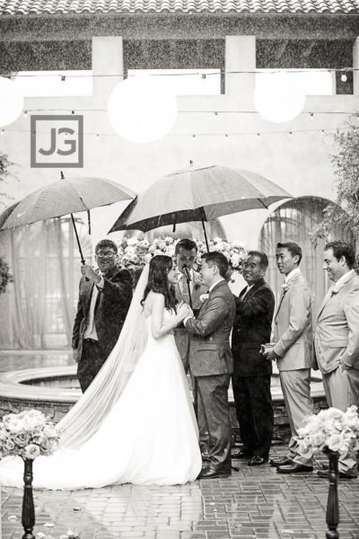 Read more about the article Serra Plaza Wedding Photography San Juan Capistrano | Alla & Darren